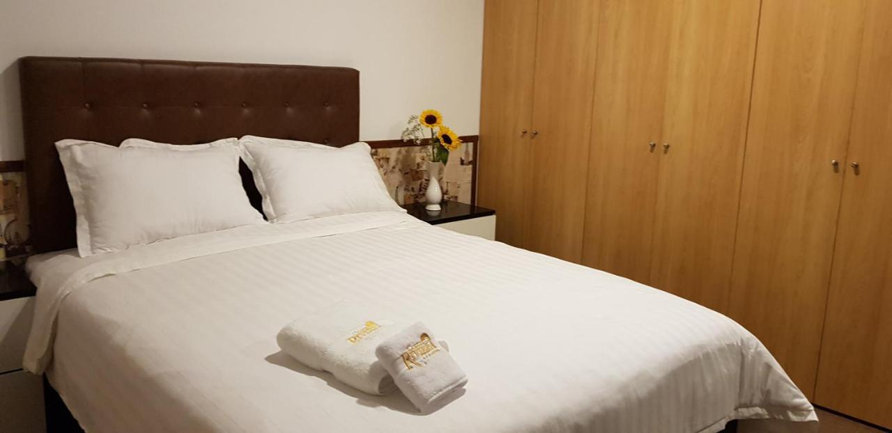 Hotel Costa Riviera Mala Luaran gambar