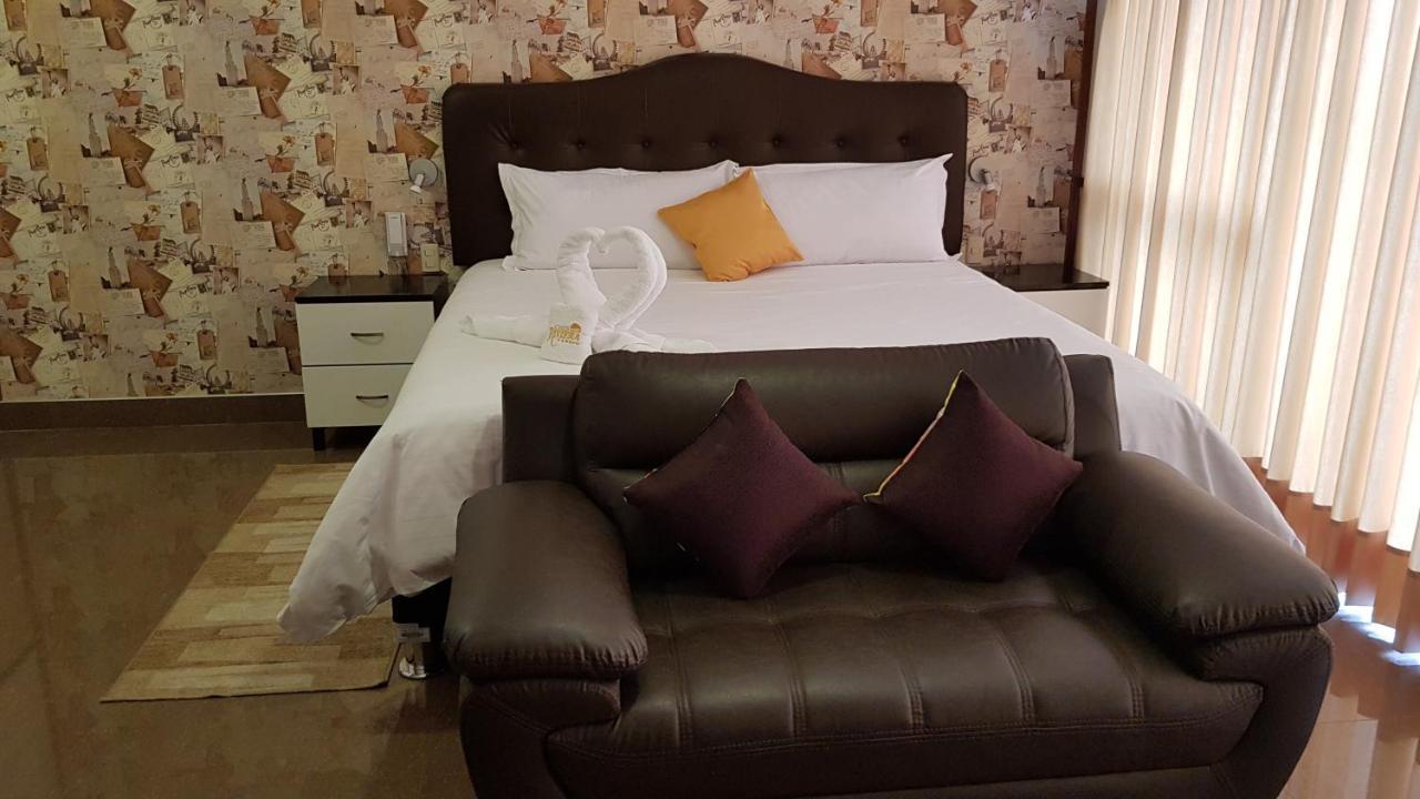 Hotel Costa Riviera Mala Luaran gambar